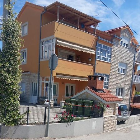 Apartment Radalj Kaštela Eksteriør bilde
