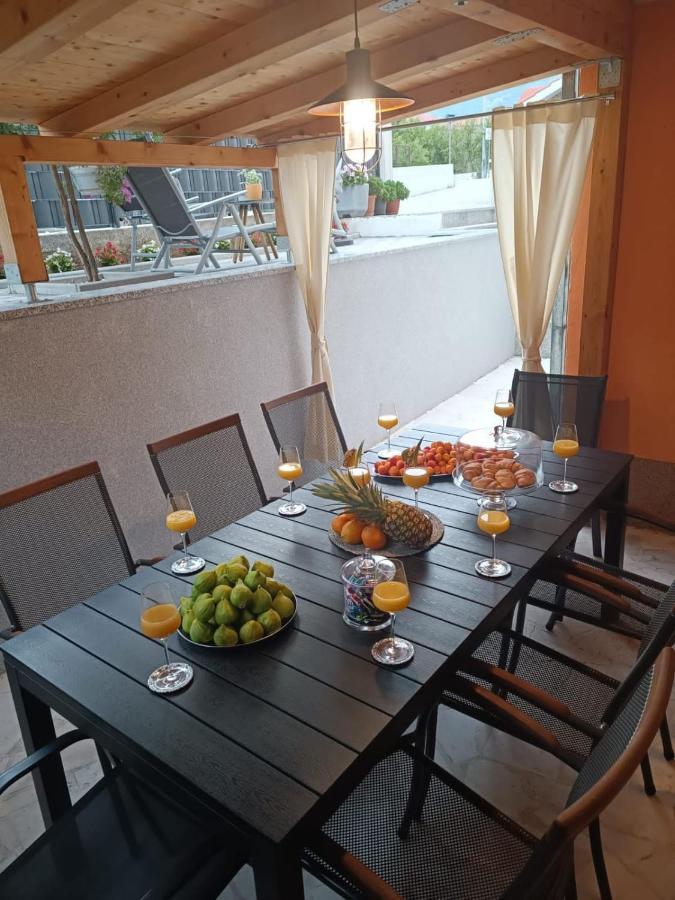 Apartment Radalj Kaštela Eksteriør bilde
