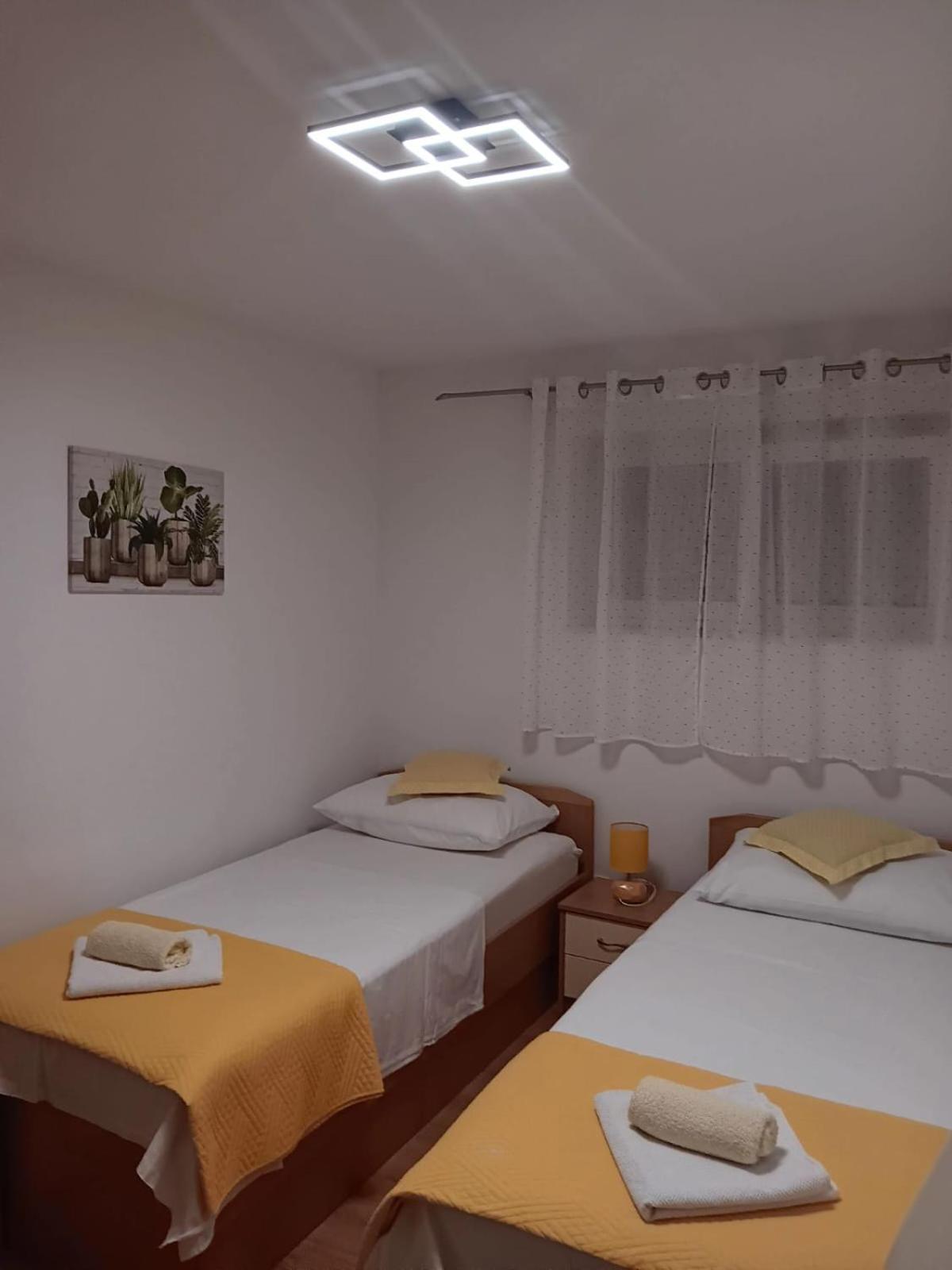 Apartment Radalj Kaštela Eksteriør bilde